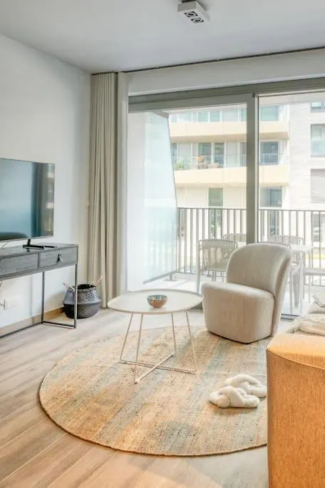 Apartment 5-Guest Studio In Ostend, Steps From The Beach